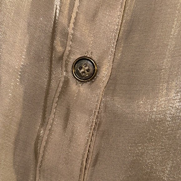 Entro Women’s Button Down Gold Shirt Shimmer Holiday Blouse size Medium - Picture 4 of 10